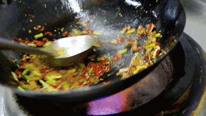 c584ece6a6d91c8aaceff72046bf83e7.gif